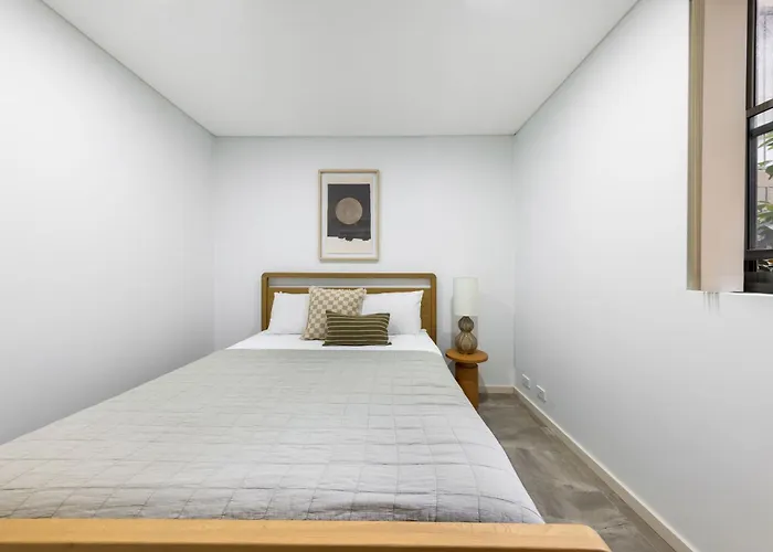 Kahlo Alexandria - Stylish 2 Bdrm Walk To Train