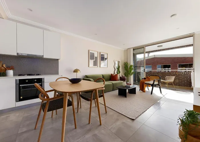 Kahlo Alexandria - Stylish 2 Bdrm Walk To Train